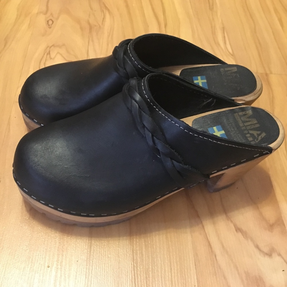MIA Elsa Swedish Clog Mules SZ. 37 (6.5-7)
